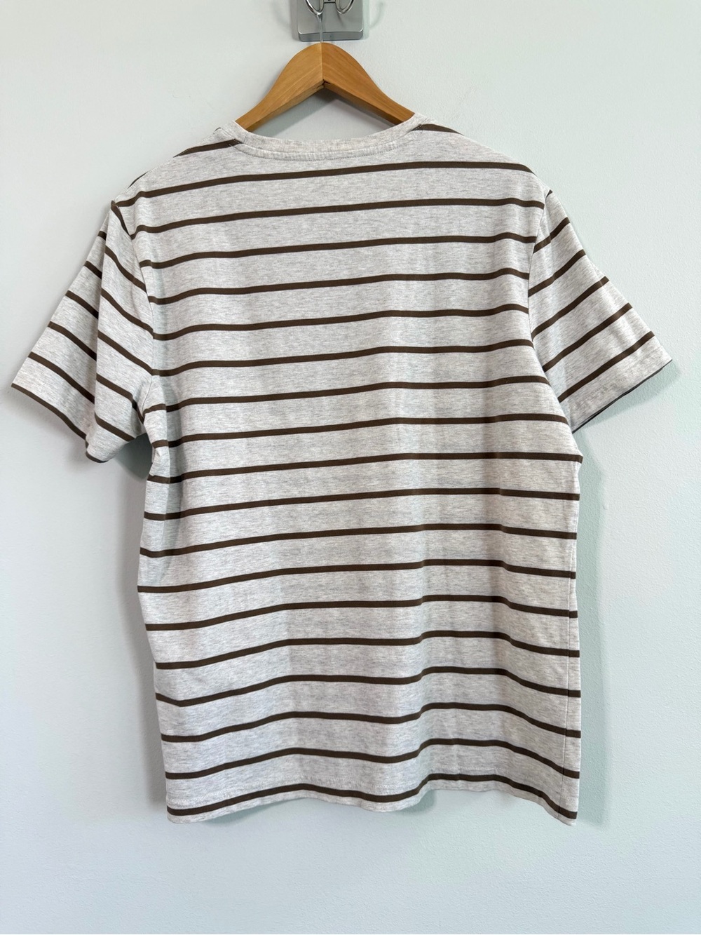Banana Republic Premium Wash Cream/Brown Striped Short-Sleeve Tee Men’s Large - Picture 3 of 7